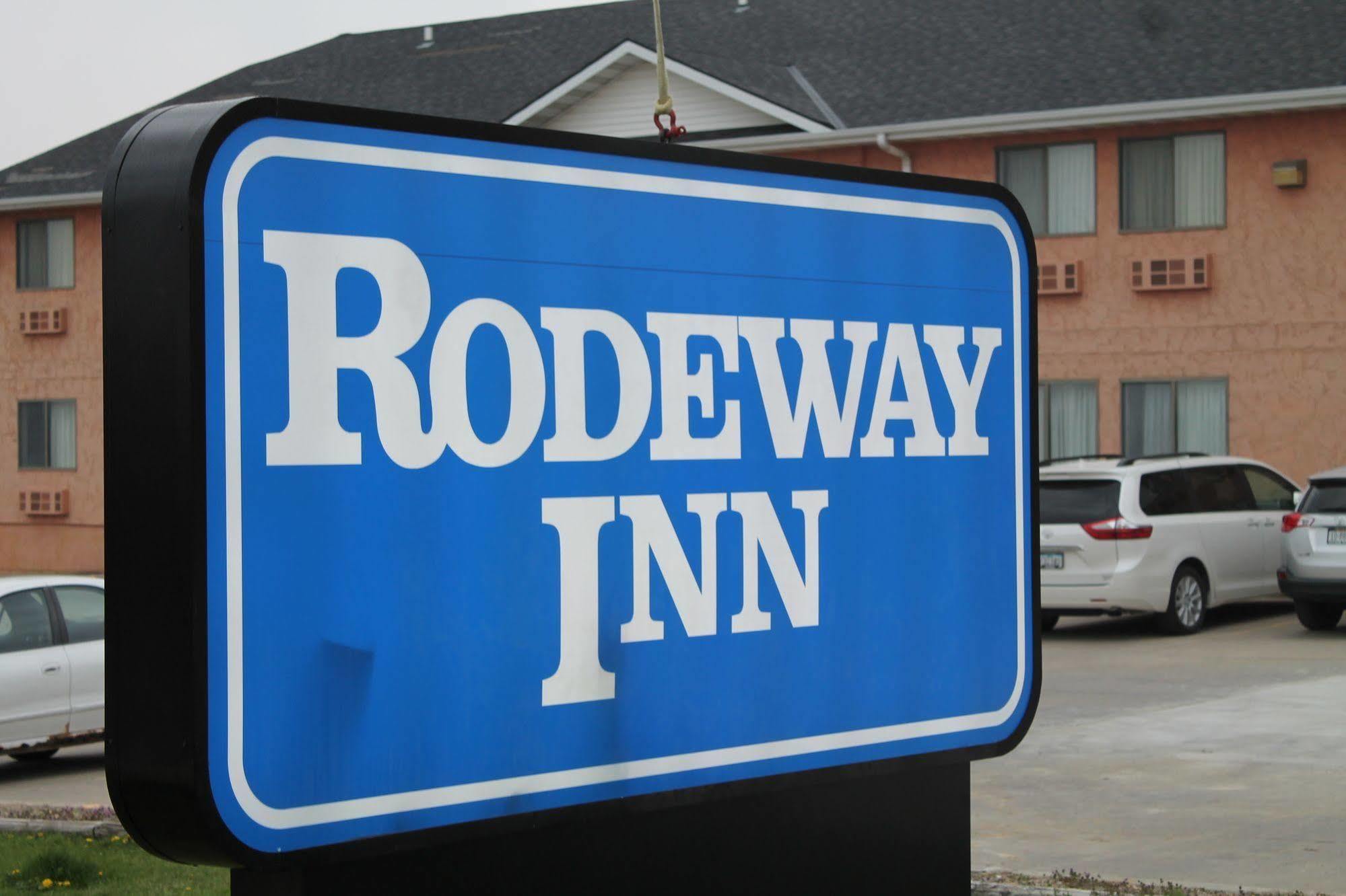 Rodeway Inn Red Oak Екстериор снимка